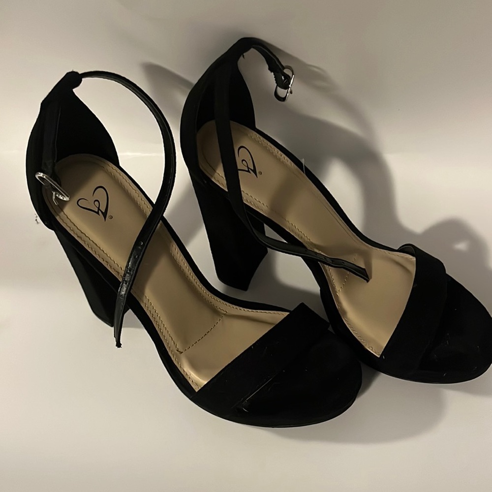 Windsor black heels
